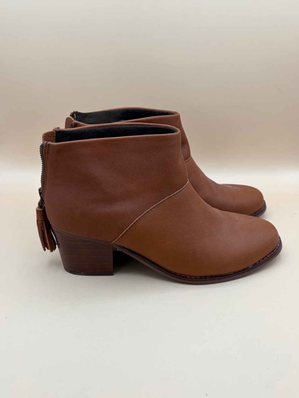 Toms Brown Leather Tassel Back Zip Ankle Boots Women’s Size 7.5